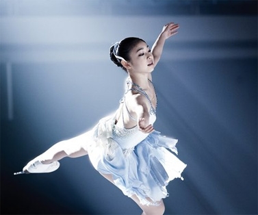 Yuna Kim skating (http://www.korea.edu/upload/2008/080725_3.jpg)