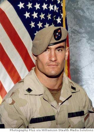  (http://strategerie.files.wordpress.com/2009/02/pat-tillman.jpg)