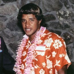 Eddie Aikau (http://s1.hubimg.com/u/261348_f260.jpg)