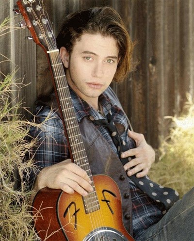  (http://jacksonrathbonewow.com/pictures/)