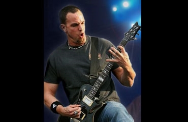 Mark Tremonti playing guitar