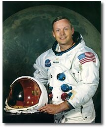 Neil Armstrong in his space suit. (http://www.jsc.nasa.gov/Bios/htmlbios/armstrong-na.html)