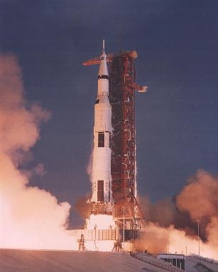 Neil Armstrongs rocket taking off. (http://www.scientistsandfriends.com/rockets1.html)