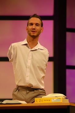 Nick Vujicic speaking at Cross Mind Community Church (http://www.genoafoursquare.org/words.htm) 