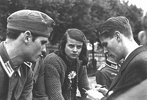 Sophie Scholl (http://wpcontent.answcdn.com/wikipedia/en/thumb/c/cf/WhiteRose.jpg/300px-WhiteRose.jpg)