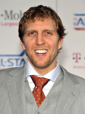  (http://www.picturessports.com/wp-content/uploads/2011/05/Dirk-Nowitzki.jpg)