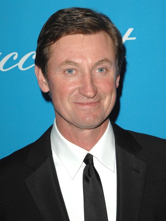 Wayne Gretzky (http://people.zap2it.com/p/wayne-gretzky/75406 ())