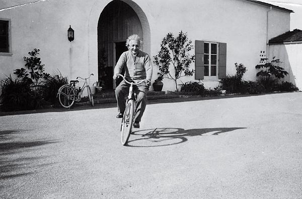 Albert Einstein on a bike (http://amazingezone.com/celebrities/albert-einstein-childhood-and-family-photos/ (ADMIN))