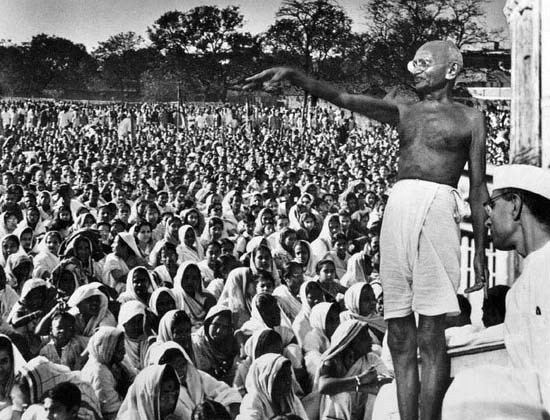 Gandhi an hero (http://www.myhero.com/go/hero.asp?hero=M_Gandhi2_nehs_US_2011 ())