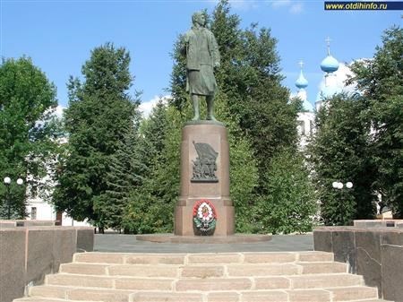 alexandrkandry.narod.ru (Zoya`s monument)
