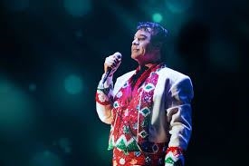 Juan Gabriel (Playbackplayback.com)