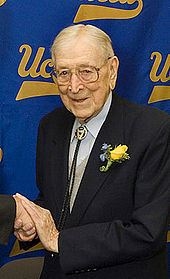  (https://en.wikipedia.org/wiki/John_Wooden ())