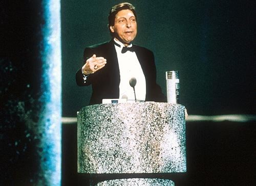 http://jimmyv.org/rememberingjim/espy.cfm<br>Jim Valvano accepting the ESPY Award in 1993,