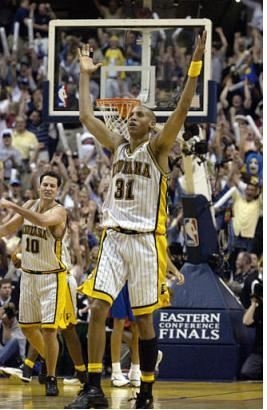 Reggie Miller<br> (://www.hoopsjunkie.net/images/miller)