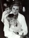 Princess Diana - A loving Mother (www.mainprinceharry.4t.com/ photo.html)