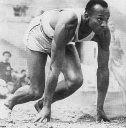 Owens in his starting position. (http://www.africanamericans.com/images2/Maya%20Angelou/J_OWENS.jpg)
