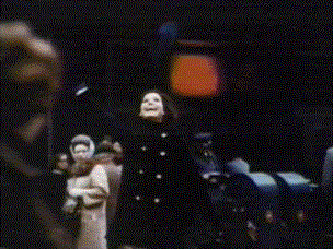 <a href=http://www.jyanet.com/mtm/maryhat.jpg>Mary Tyler Moore throwing her hat in the air </a>