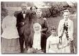 <a href=http://www.harvardsquarelibrary.org/unitarians/images/luscomb9.jpg>Elizabeth's Family (Elizabeth far left) </a href>