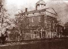 <a href=http://www.nlm.nih.gov/hmd/blackwell/No19_1.jpg>Geneva Medical School, New York </a href>