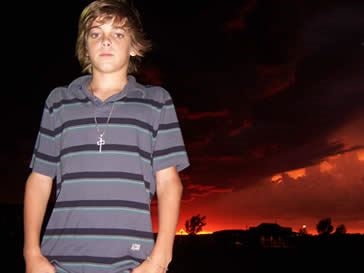 Ryan posing for a picture (Ryan Sheckler's Official Site: http://www.ryansheckler.com/onlinestore/home.php?mode=welcome)