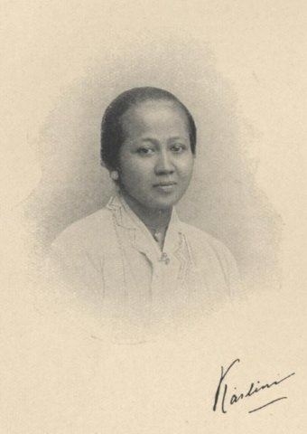 <a href=http://www.lib.monash.edu.au/exhibitions/asia/virtual/photos/photo12.jpg>Raden Ajeng Kartini</a>