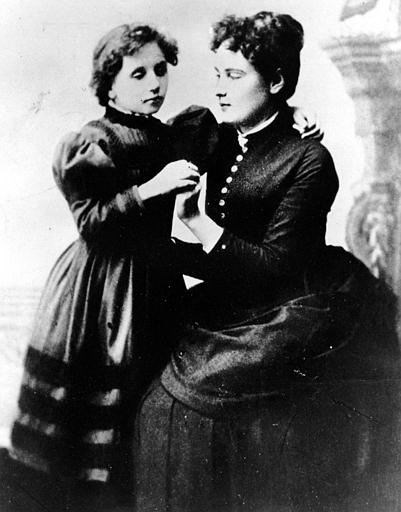 Anne Sullivan with Helen Keller (www.uweb.ucsb.edu/~sarahmorgan)