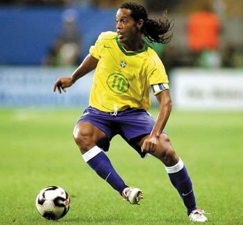 Ronaldinho (http://www.nfv.de/news/newsbild/ronaldinho.jpg)