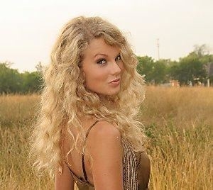 Taylor Alison Swift (www.gctv.com)