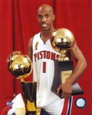 Chauncey with 2 championship titles (www.nbauniverse.com)
