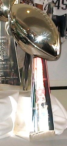 the superbowl trophie he won in 1985 (google images)