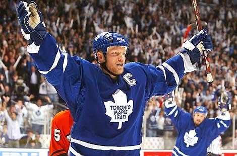 the fans are respecting the Leafs. (http://fullydevoted.blogspot.com/sundin_all.jpg)