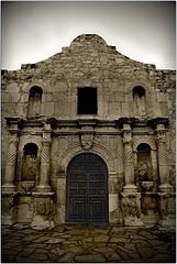 The Alamo (http://www.flickr.com/<br>photos/johnmueller/1516765386/)