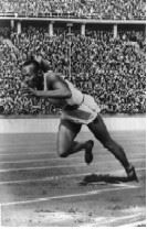 Jesse Owens running in the Berlin olympics (http://upload.wikimedia.org)