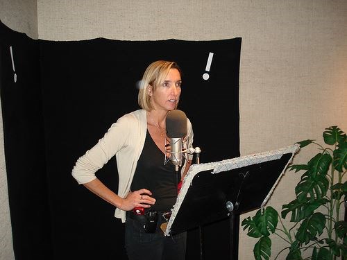 this is Michelle Cameron at a speach (http://farm4.static.flickr.com/3046/3046334590_8839aaf44c.jpg)