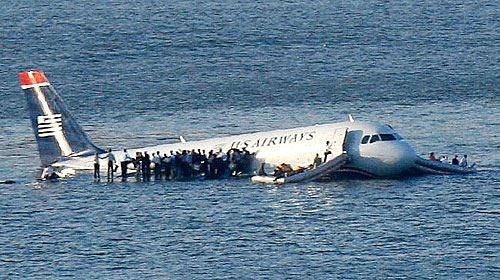 U.S Airways Flight 1549 in the Hudson River (officialmdub.files.wordpress.com/2009/07/2009)