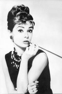 Audrey Hepburn (http://esvie.wordpress.com/2009/11/13/who-was-our-fashion-icon-of-the-60s/)