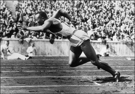 Jesse Owens in the 1936 Oluymics (http://inklake.files.wordpress.com/2009/08/jesse-owens-1936-olympics.jpg)