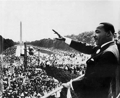 Dr. King standing in front of 250,000 people. (http://mentalfloss.cachefly.net/blogs/wp-content/uploads/2009/07/400martin_luther_king_jr.jpg)