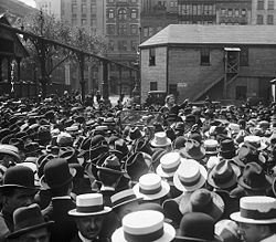 Emma Goldman addressing a crowd (http://wpcontent.answers.com/wikipedia/commons/thumb/5/5c/Emma_Goldman_surrounded_by_crowd.jpg/250px-Emma_Goldman_surrounded_by_crowd.jpg)
