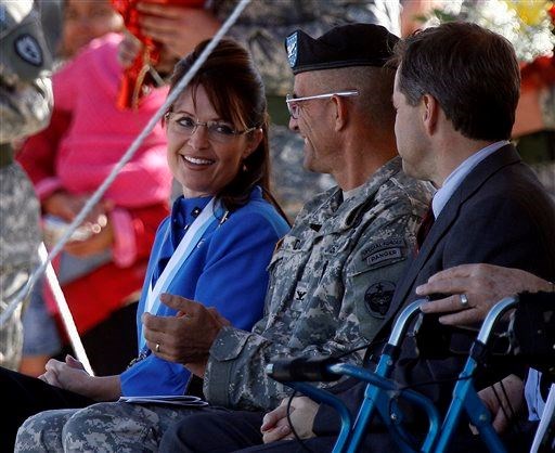 Palin at son's deployment ceremony  (http://www.huffingtonpost.com/huff-wires/20080911/palin-army-ceremony/images/145c992e-df3c-4006-ade0-8a9f7fcb46d2.jpg)