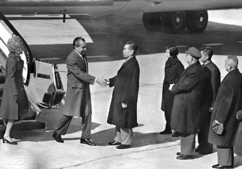 Zhou Enlai and Nixon (http://book.hexun.com/2008-09-02/108523085.html)