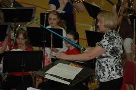 Mrs.Swofford directing the Jr. High Band (www.eMissourian.com)