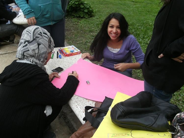 Students defend human rights by drawing (Alexandria University, Faculty of Engineering  (Yasmine Fakhry))