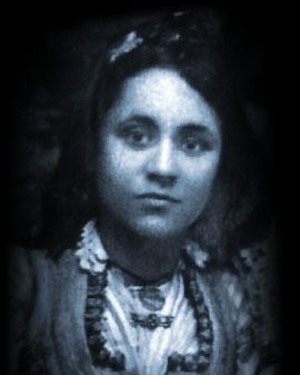 The young Mother Teresa (http://www.davidscottwritings.com/revolutionoflove.html ())
