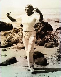 Angelou expressing her love for the arts (http://mayaangelou.com )