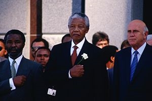 Nelson Mandelaas president (http://theafricachannel.com/shows/mandela/ ())