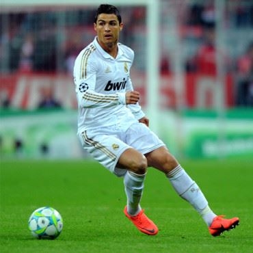 Cristiano Rnaldo (http://3nter.com/887793/887793-cristiano-ronaldo-e (3nter.com))