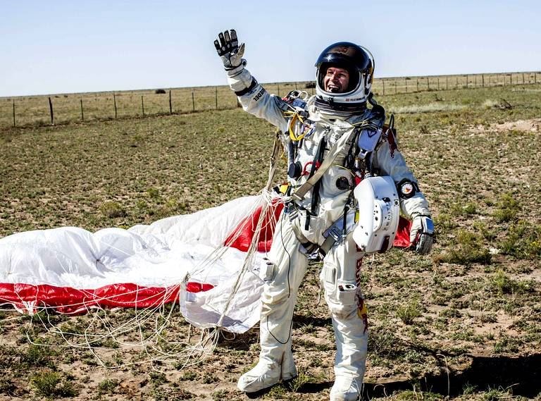 Felix after the jump (20 minutes (B. Gardi / Red Bull Content / SIPA))