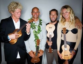 Kai Neville at Surfer Poll with famous surfers (http://www.surfermag.com/ (Grant Ellis))