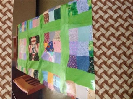 A picture of the quilt her students made ( (Terry Potvin))